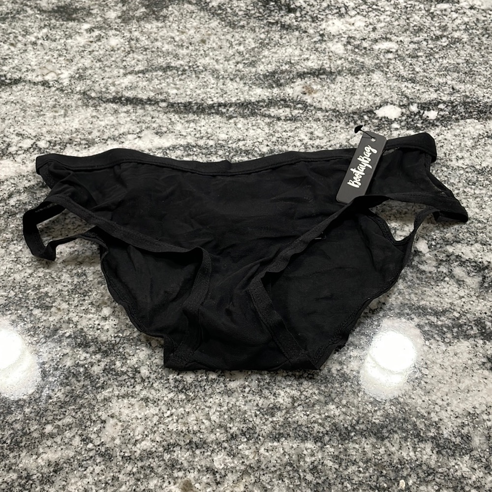 BootayBag black undies